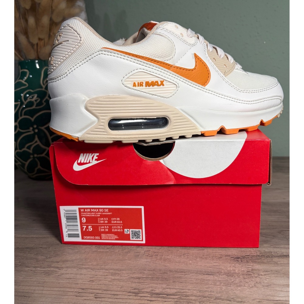 Nike Sneakers Womens 9 White Air Max 90 SE Light Curry Low Top NIB - Picture 2 of 6